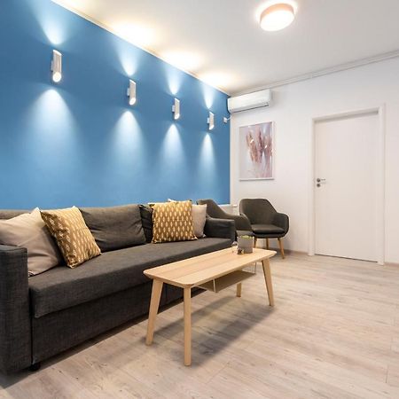 Blue Design Apartament In Magheru บูคาเรสต์ ภายนอก รูปภาพ