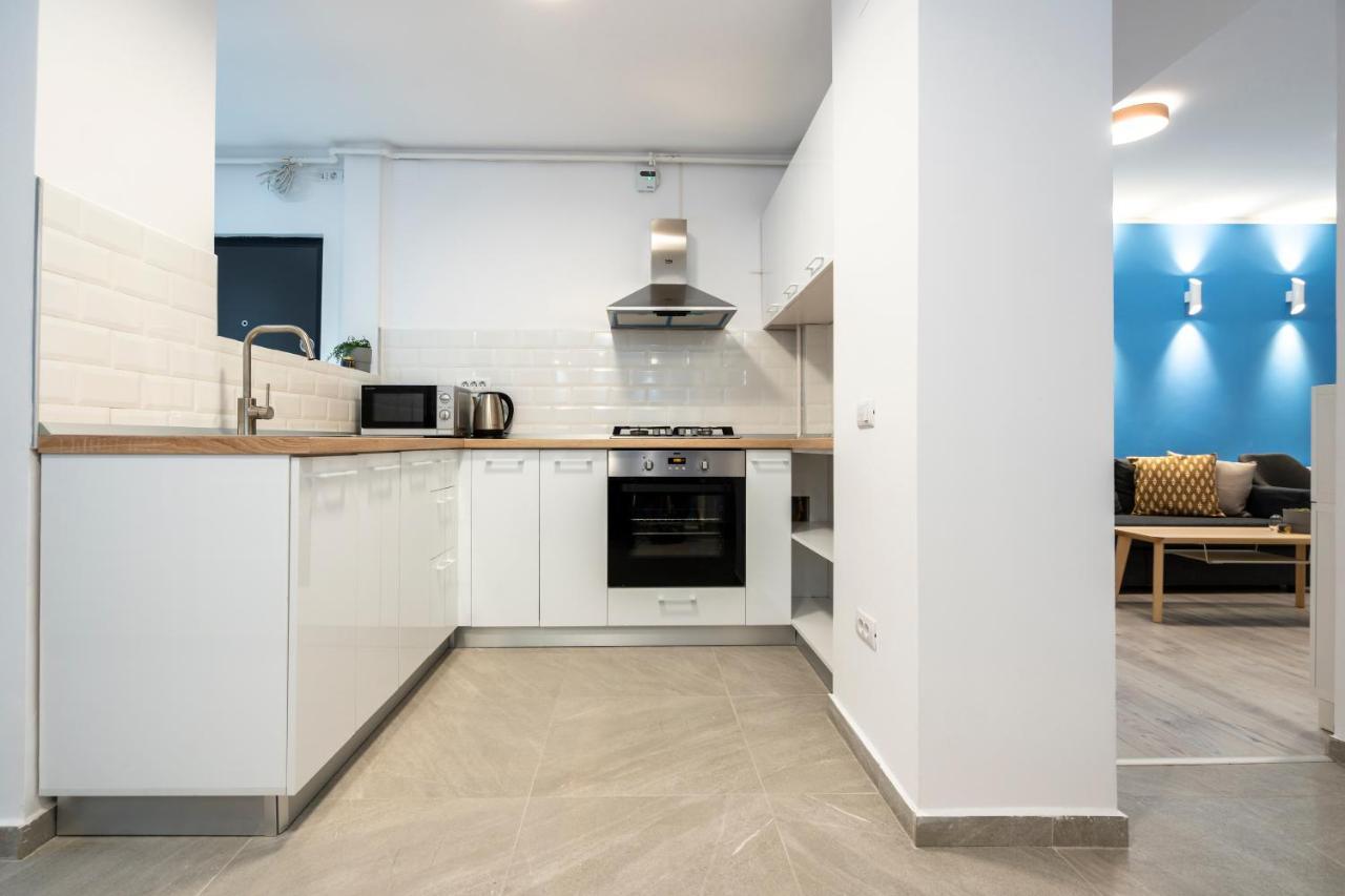 Blue Design Apartament In Magheru บูคาเรสต์ ภายนอก รูปภาพ