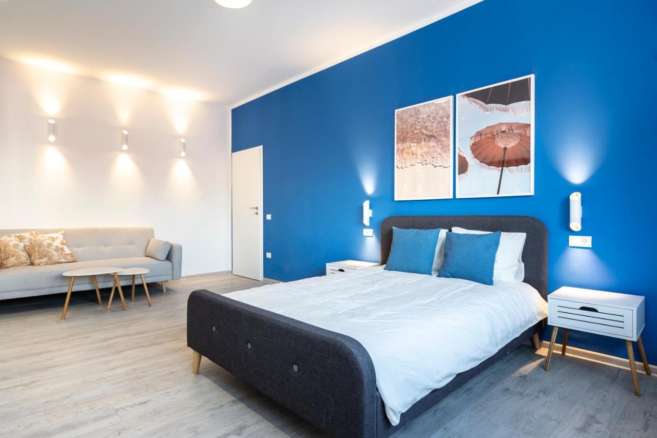 Blue Design Apartament In Magheru บูคาเรสต์ ภายนอก รูปภาพ