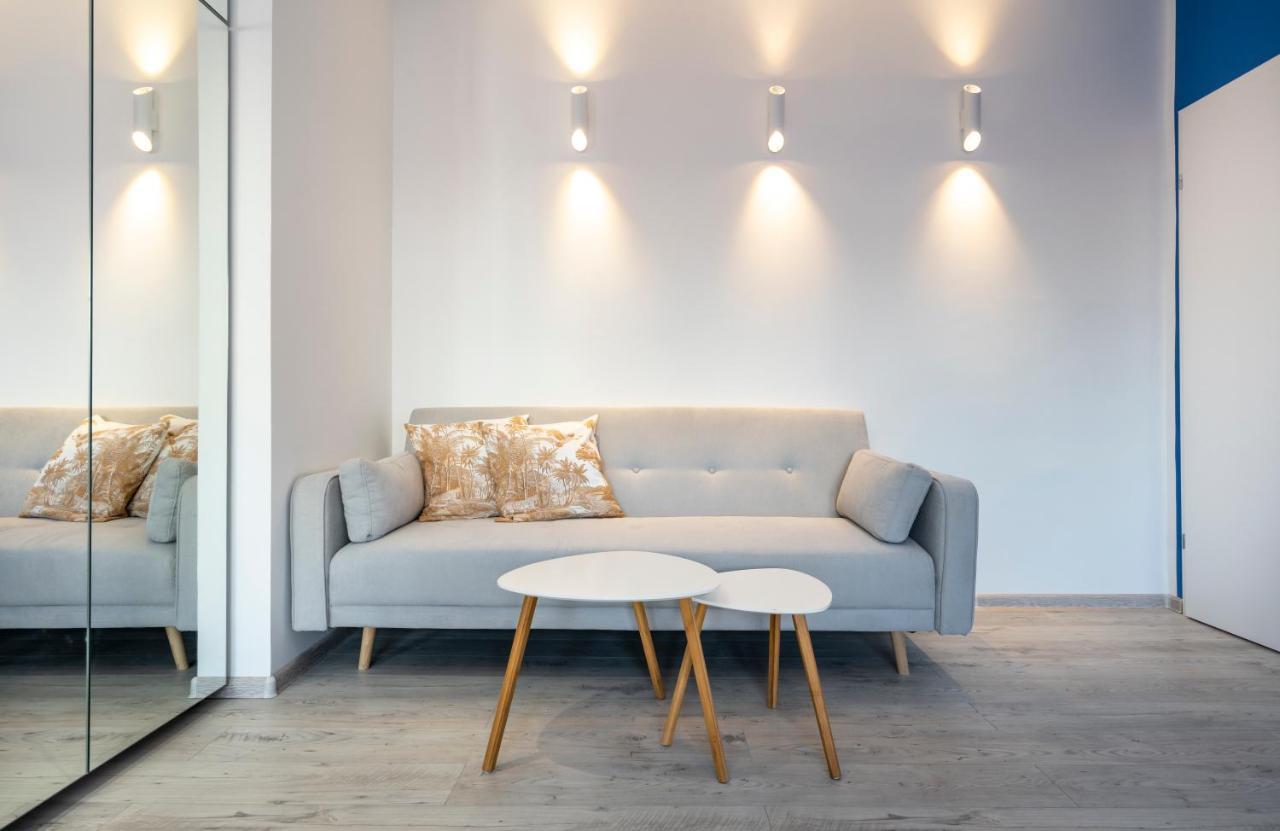 Blue Design Apartament In Magheru บูคาเรสต์ ภายนอก รูปภาพ