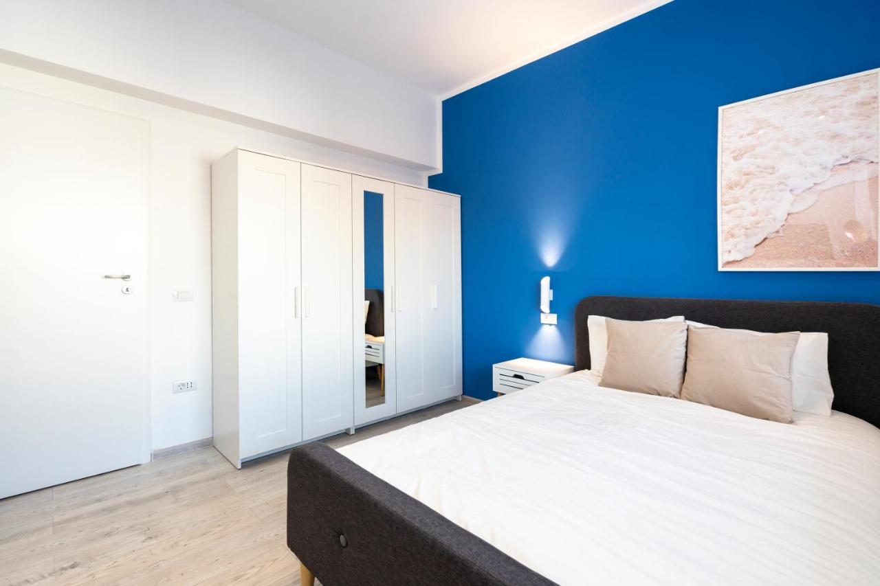 Blue Design Apartament In Magheru บูคาเรสต์ ภายนอก รูปภาพ