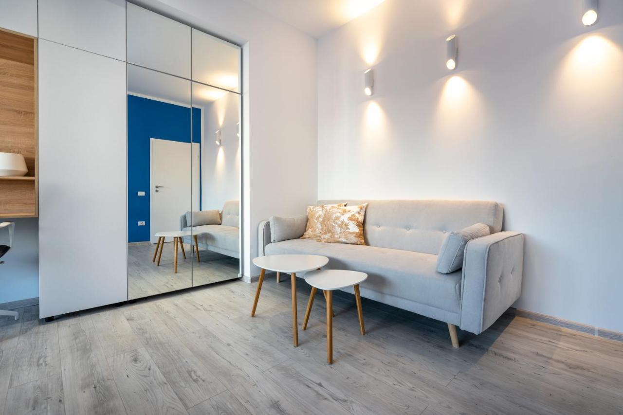 Blue Design Apartament In Magheru บูคาเรสต์ ภายนอก รูปภาพ